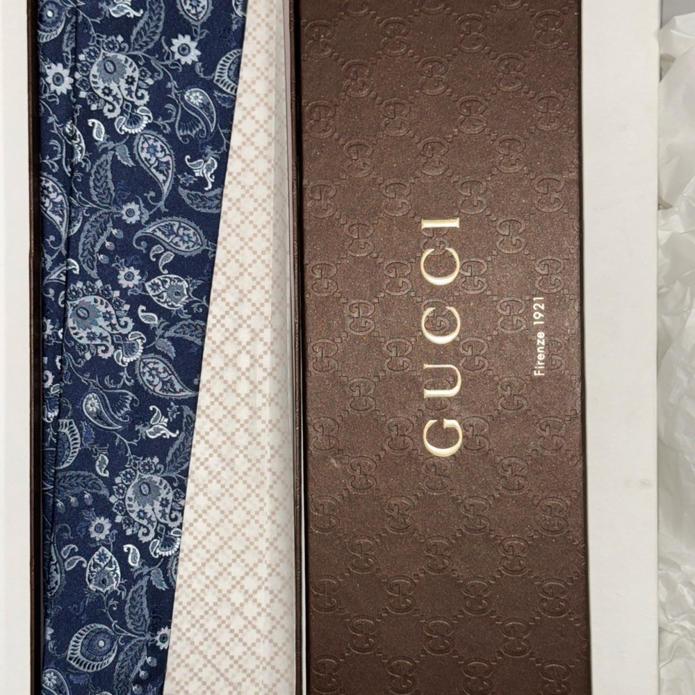 Gucci Navy Paisley Silk Tie